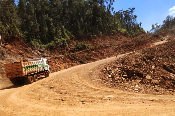 Proses Pengangkutan ore 